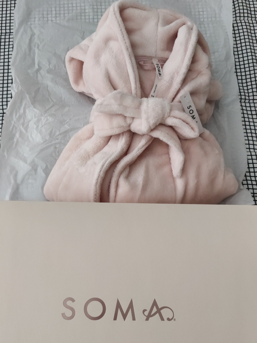 NWT - Soma Plush Shawl-Collar Robe in Light Pink